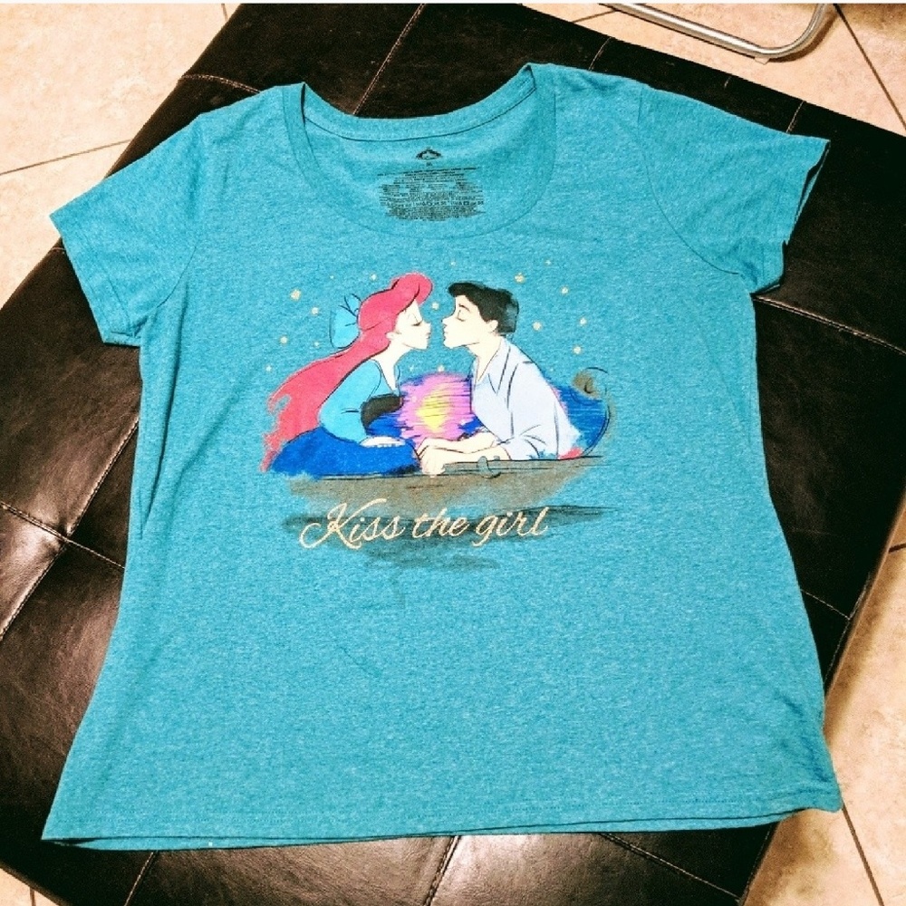 Disney's Little Mermaid "Kiss The Girl" Tee